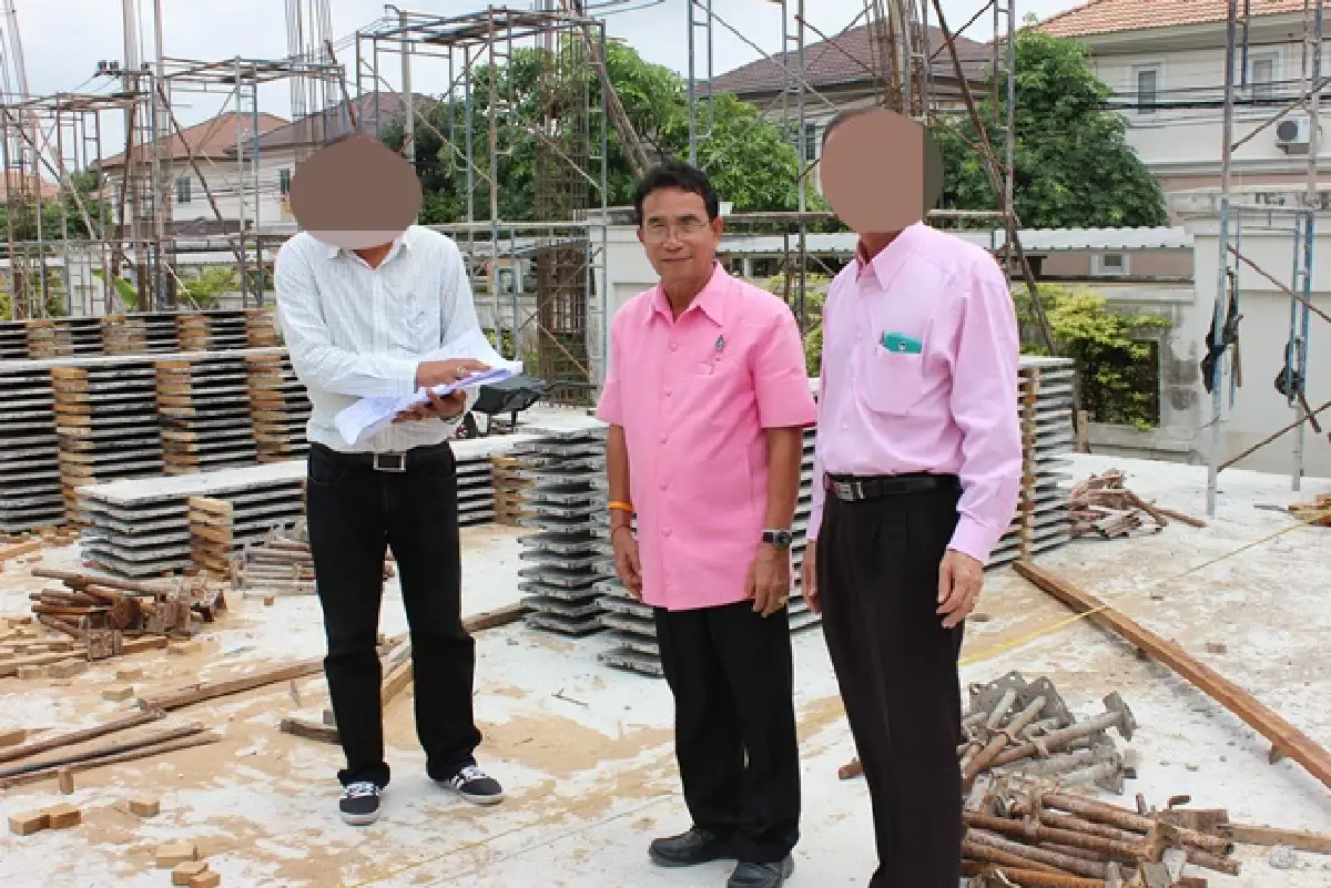 นายเดชา พวงงาม อดีตปลัด อบจ.ปทุมธานี จำเลยที่ 3