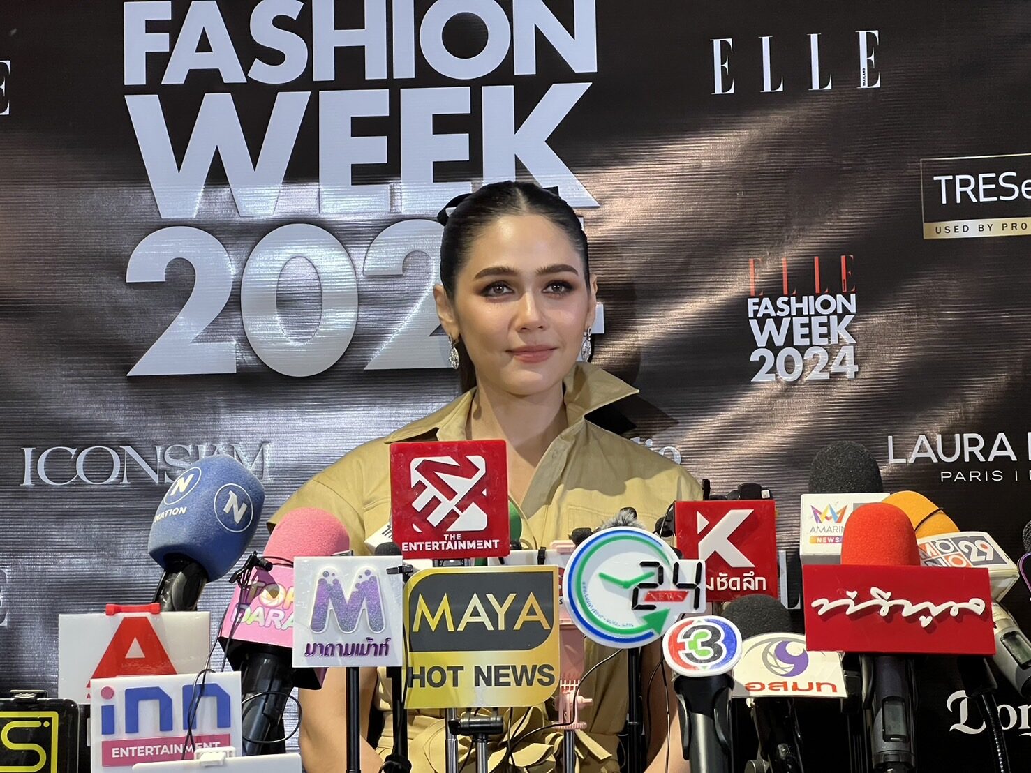 ชมพู่