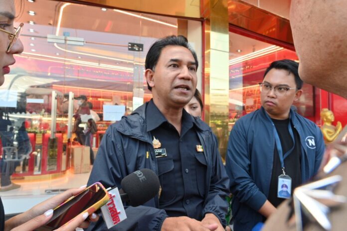 กรกนก สุวรรณบุตร