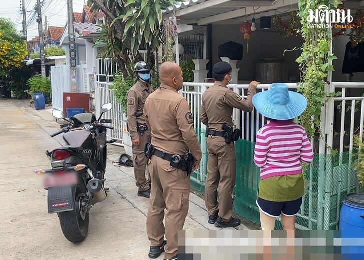 ถูกแม่ทุบตี584