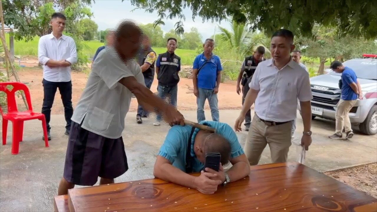 พระแอบดื่มในกุฎิ