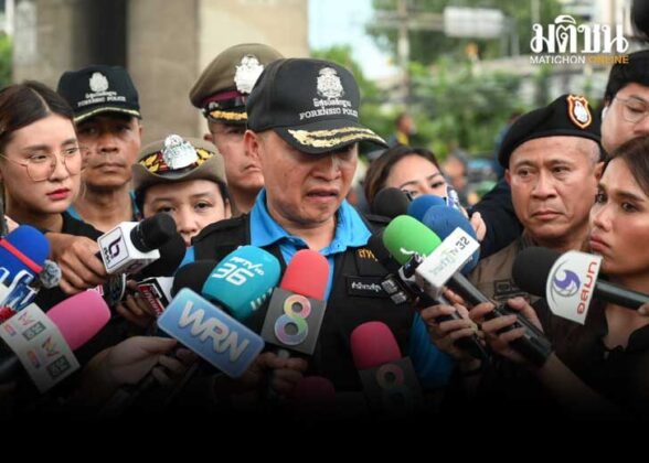 พบแล้ว 23 ศพ บัสไฟไหม้ พฐ.ย้ายร่างส่งนิติเวช พบส่วนใหญ่อยู่ท้ายรถ