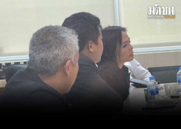 พัช-กฤษอนงค์ ควงสามีพบตร.ปปป. ให้ข้อมูลคลิปเสียงเรียกรับเงิน บอสพอล