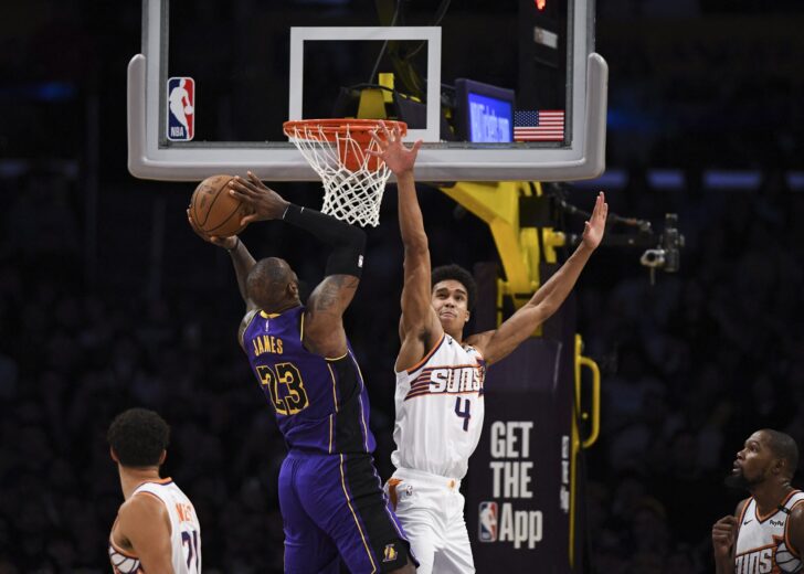 NBA: Phoenix Suns at Los Angeles Lakers