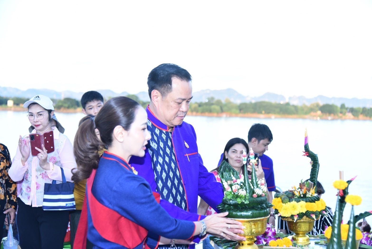 ไหลเรือไฟ