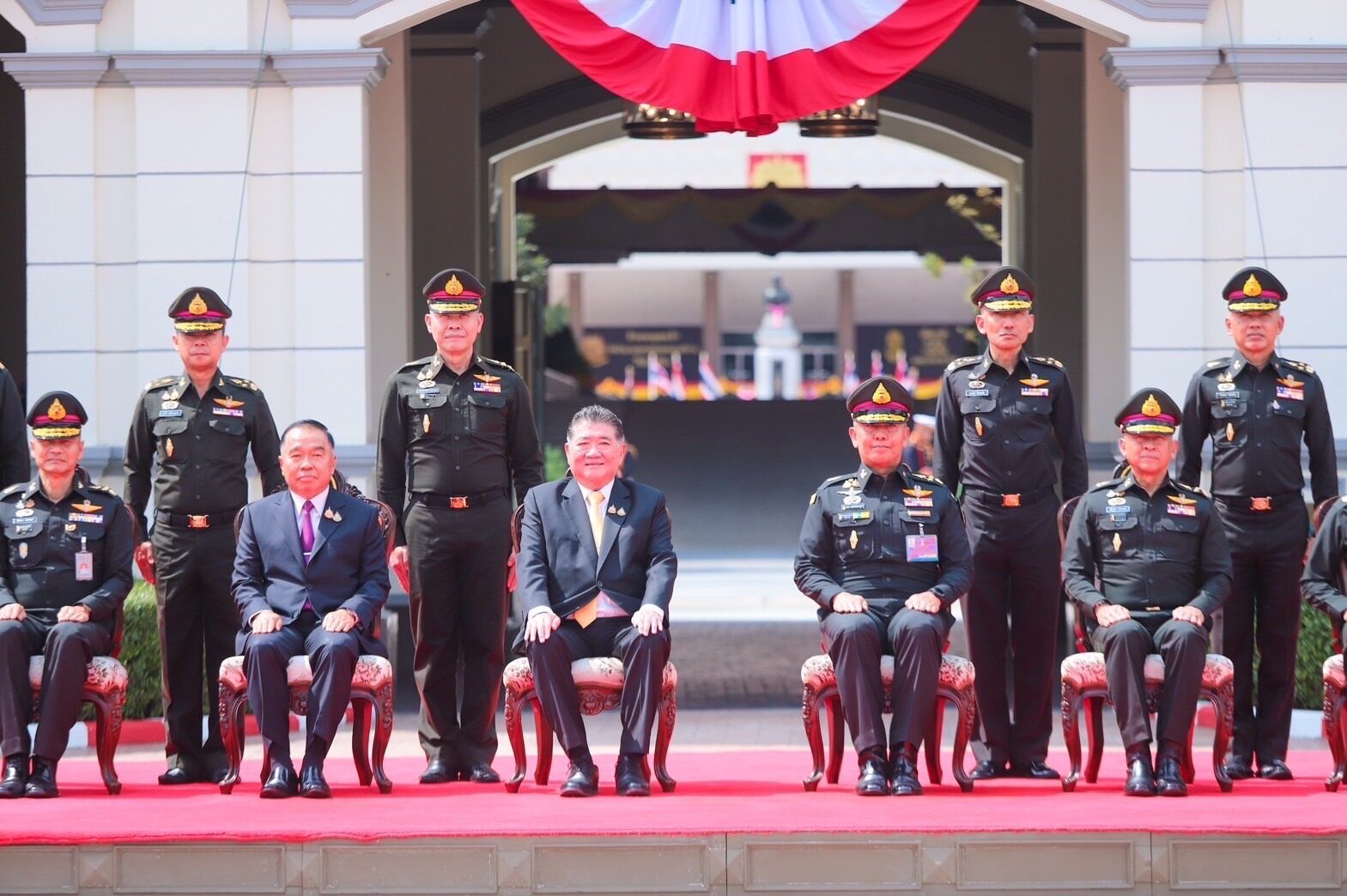 ปรับโครงสร้างกองทัพ