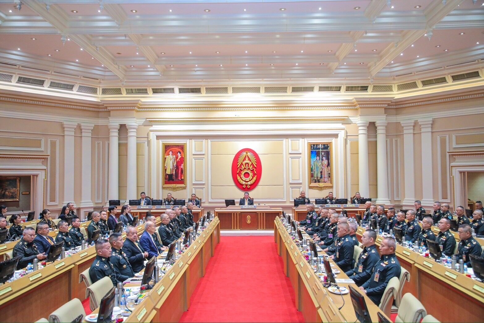 ปรับโครงสร้างกองทัพ