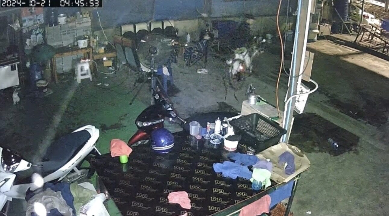 พนักงานหลับลึก