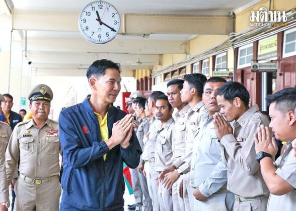 ดร.หน่อง วีริศ อัมระปาล ผู้ว่าการการรถไฟแห่งประเทศไทยคนใหม่