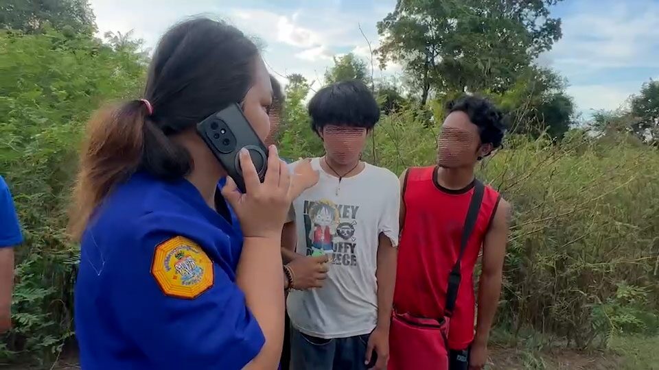 เล่นฝายน้ำล้น