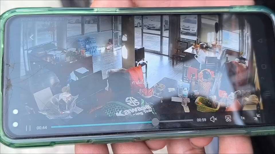 ย่องเข้ากุฏิเจ้าอาวาส