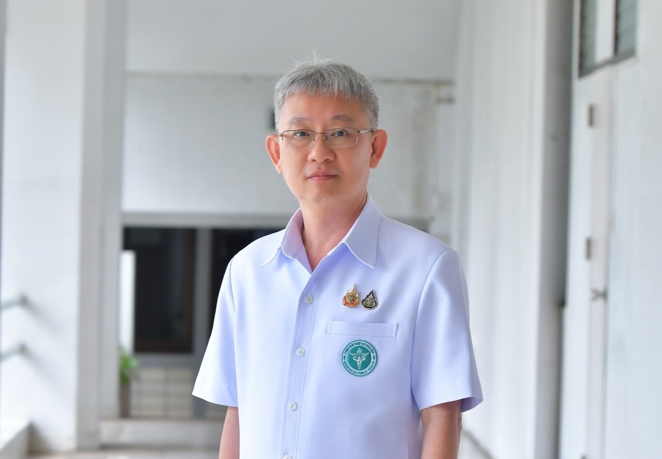 นพ.โอภาส