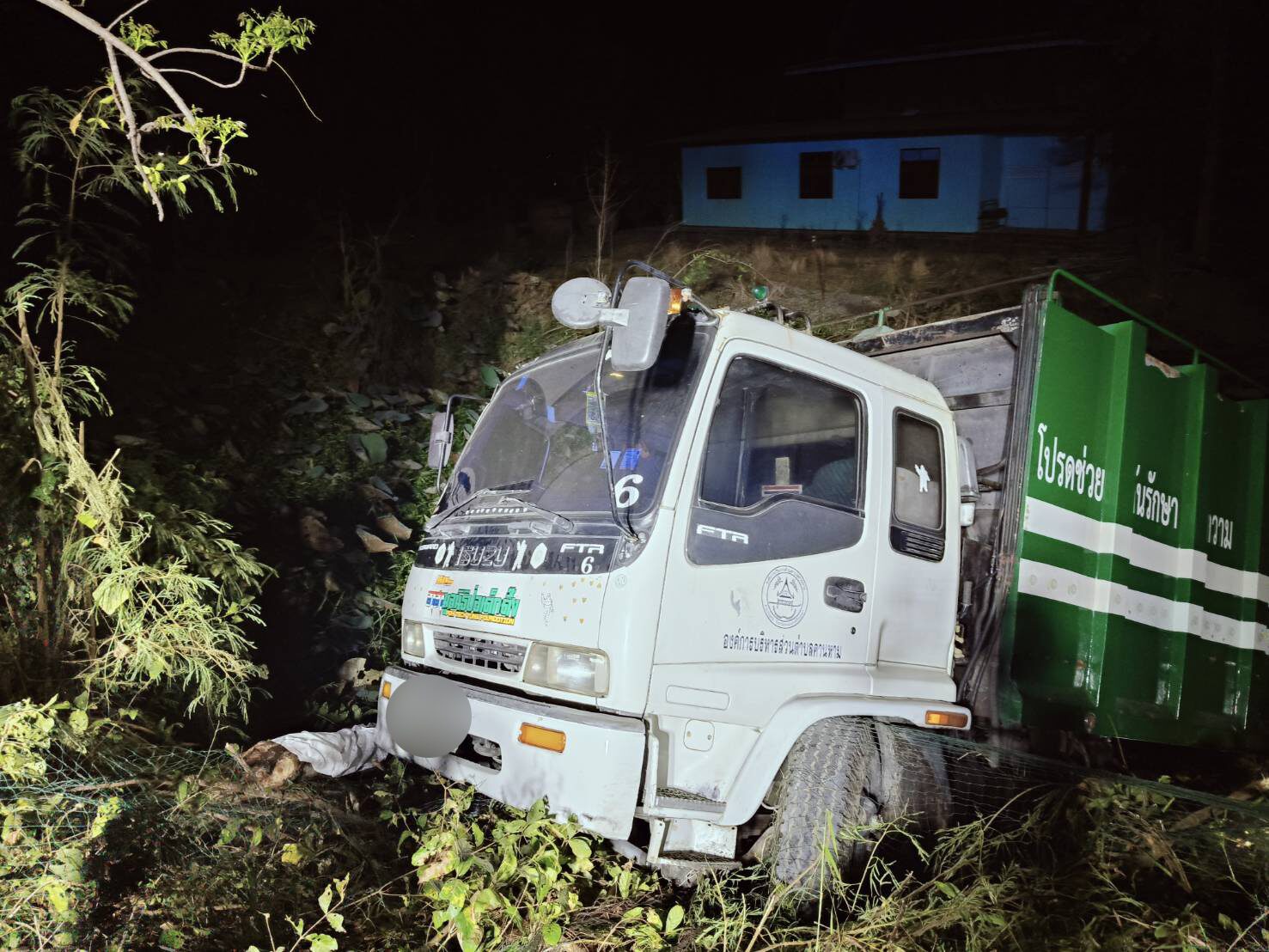 Garbage truck tragedy in Ayutthaya leaves driver dead | News by Thaiger