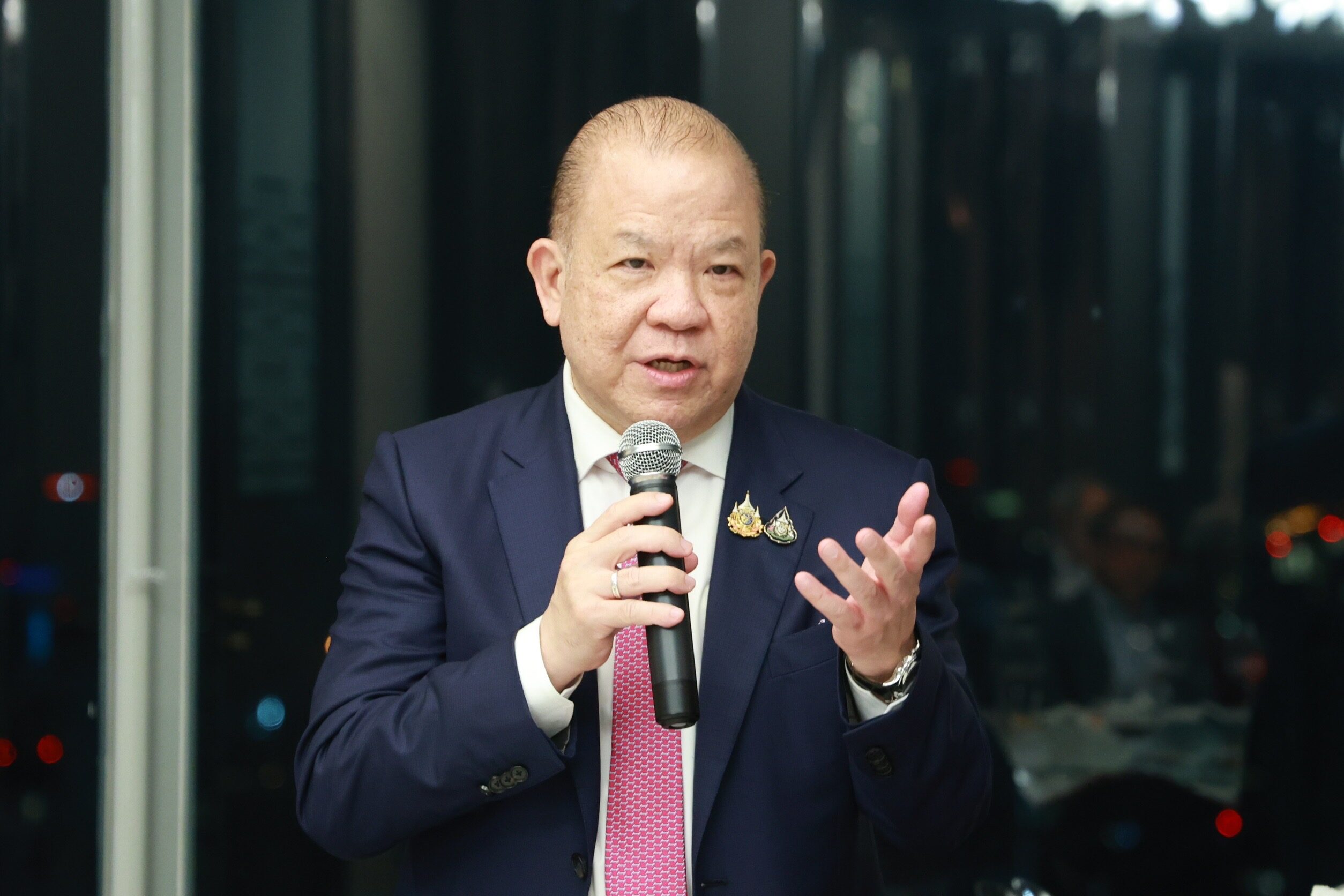 พิชัย