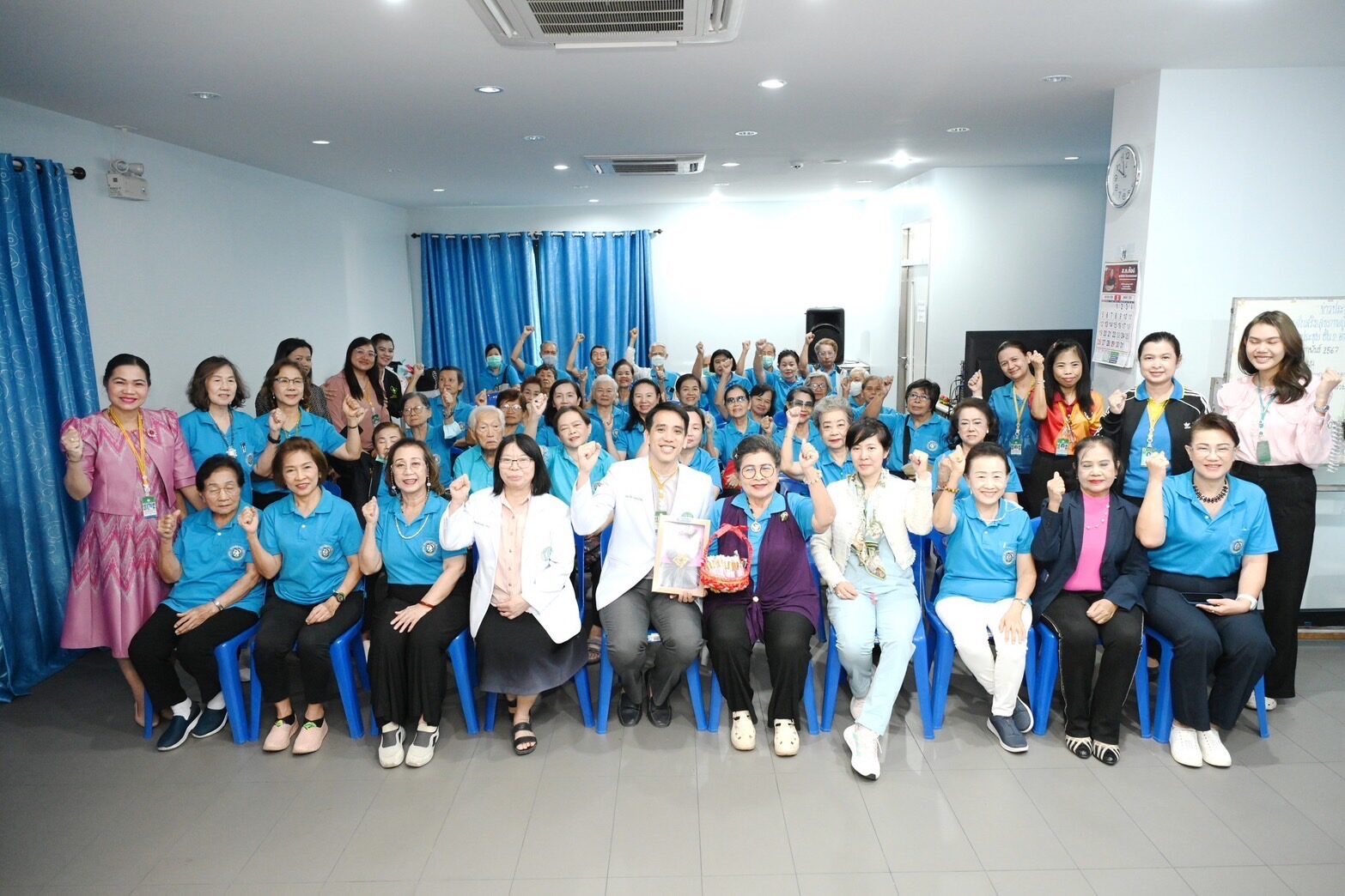 รพ.เจริญกรุงประชารักษ์ จัดกิจกรรมส่งเสริมสุขภาพผู้สูงวัยให้แข็งแรง