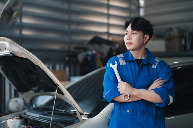 ช่างซ่อมรถยนต์