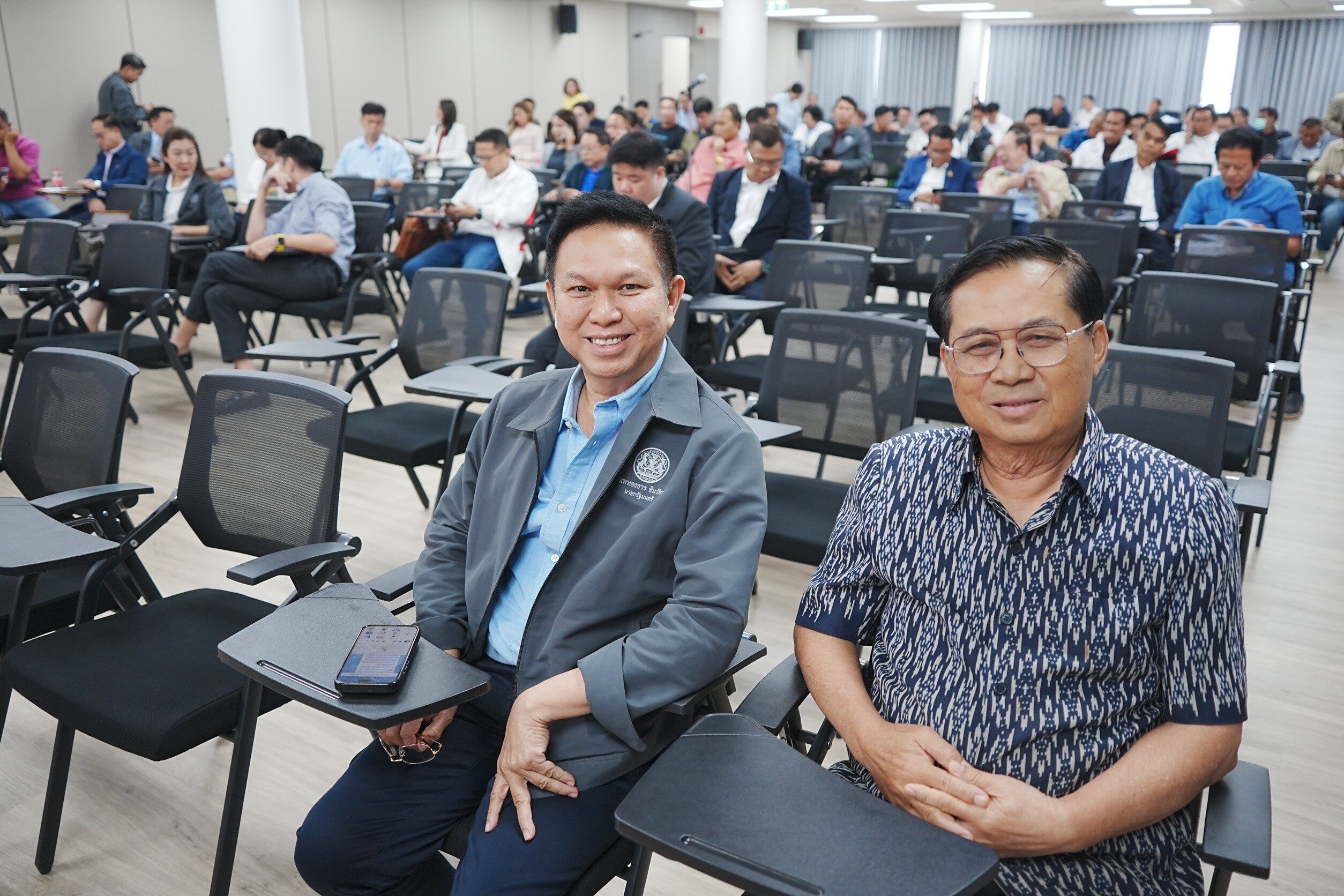 เพื่อไทย 