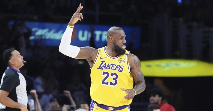 APTOPIX Pelicans Lakers Basketball