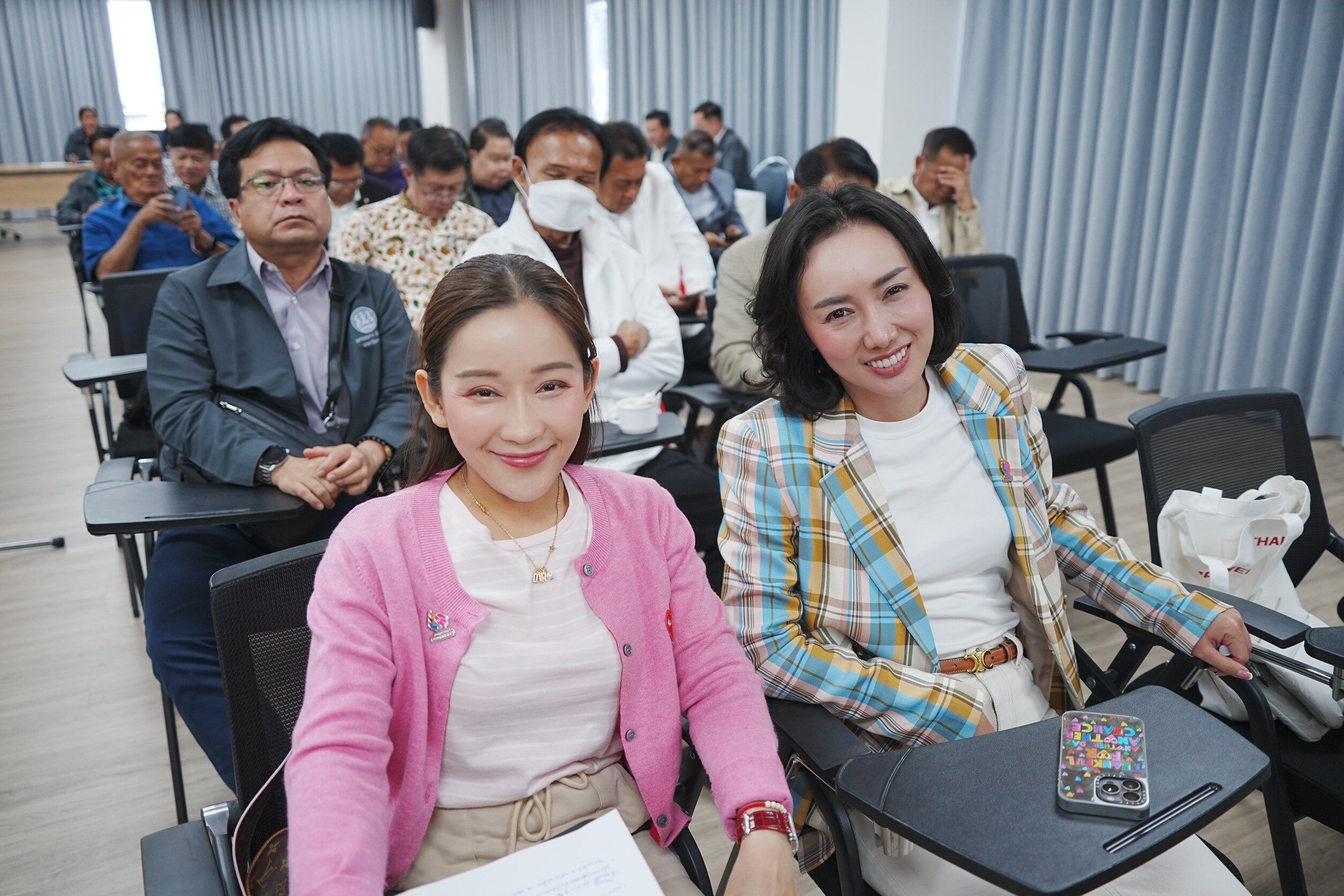 เพื่อไทย 