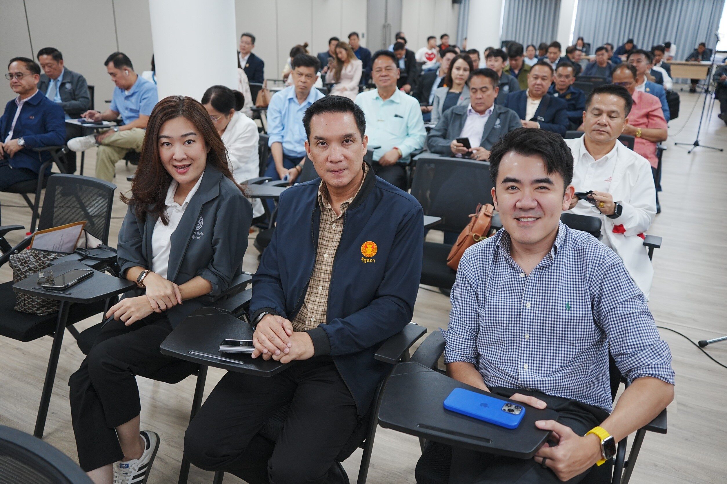 เพื่อไทย 