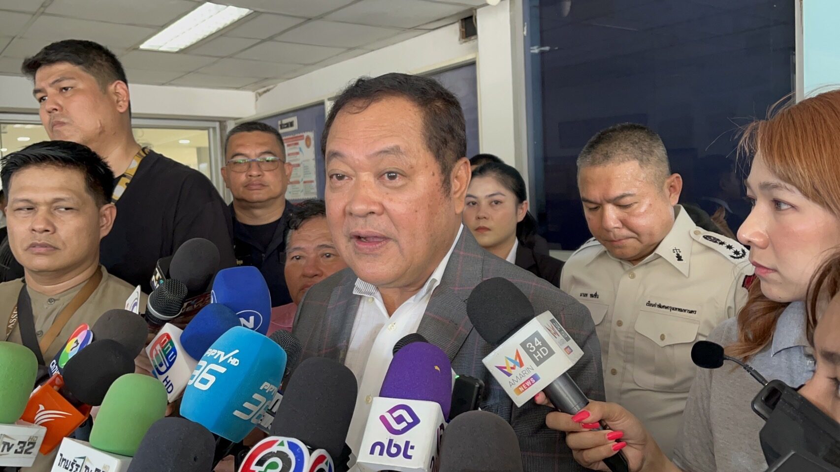 ทวี