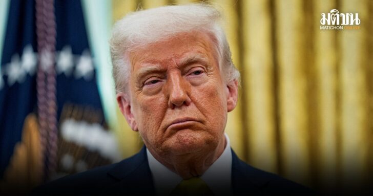 FILE PHOTO: U.S. President Donald Trump in the Oval Office in Washington,