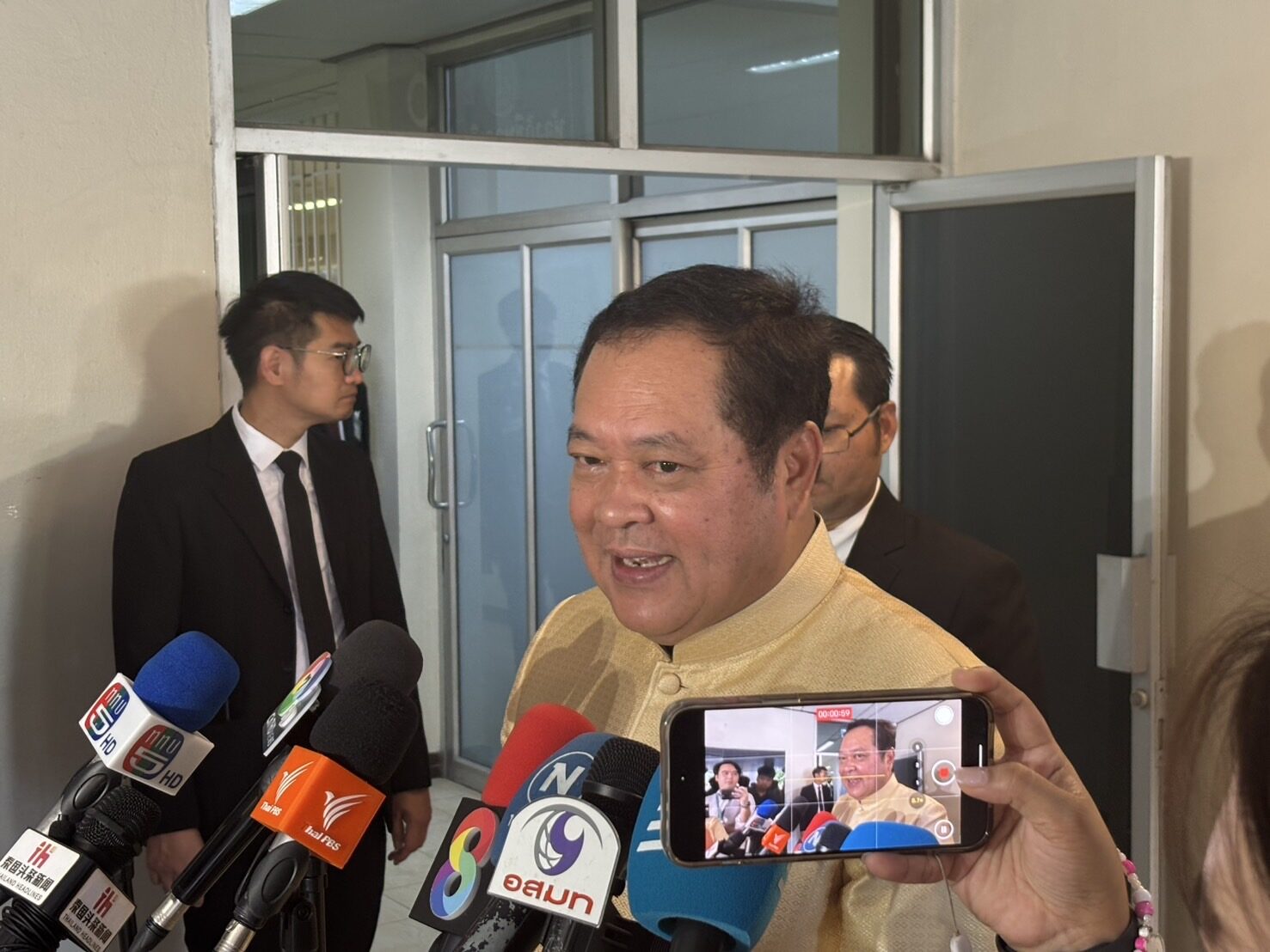 ทวี