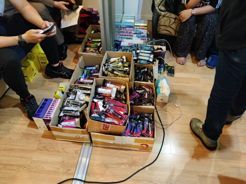 Bangkok condo raid uncovers 6,596 illegal e-cigarettes | News by Thaiger