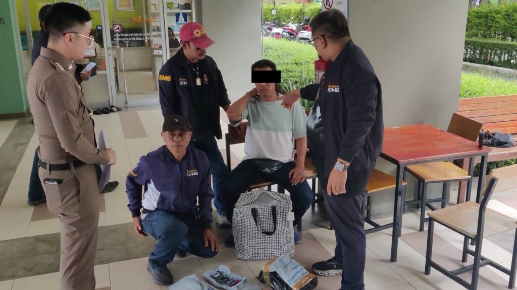 Bangkok condo raid uncovers 6,596 illegal e-cigarettes | News by Thaiger