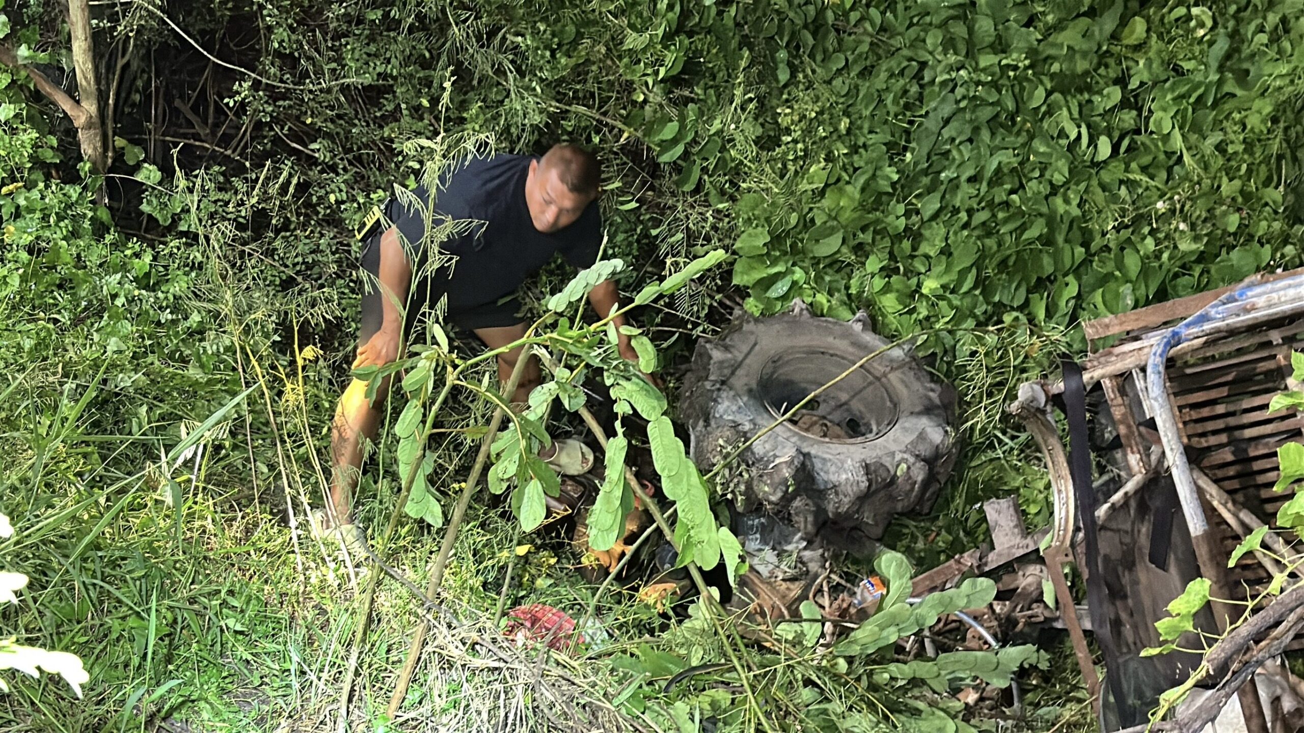 Tragic electrocution kills two in Nakhon Nayok tractor accident | News by Thaiger