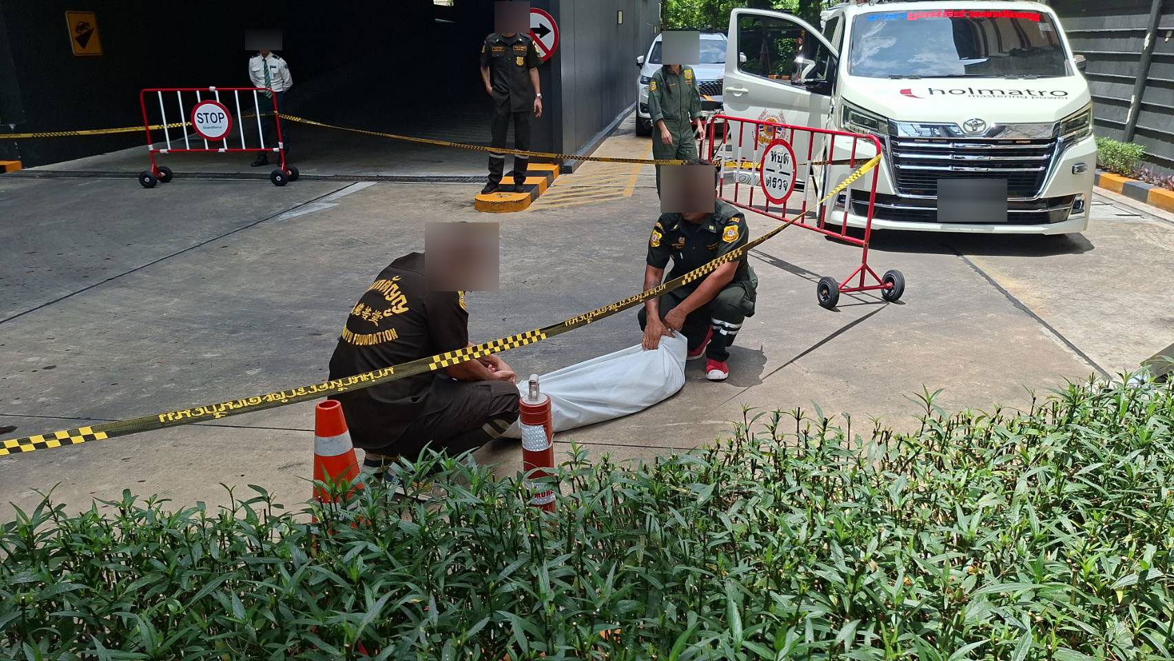 73 year old woman falls to death from Bangkok condominium | News by Thaiger