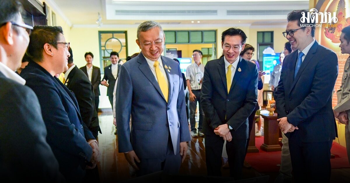 พลิกโฉมการศึกษาไทย! ศธ.ผนึกกำลัง อว. และไมโครซอฟท์ สอน AI ครู 5,000 ราย ยกระดับทักษะเด็กกว่า 4 แสนคน