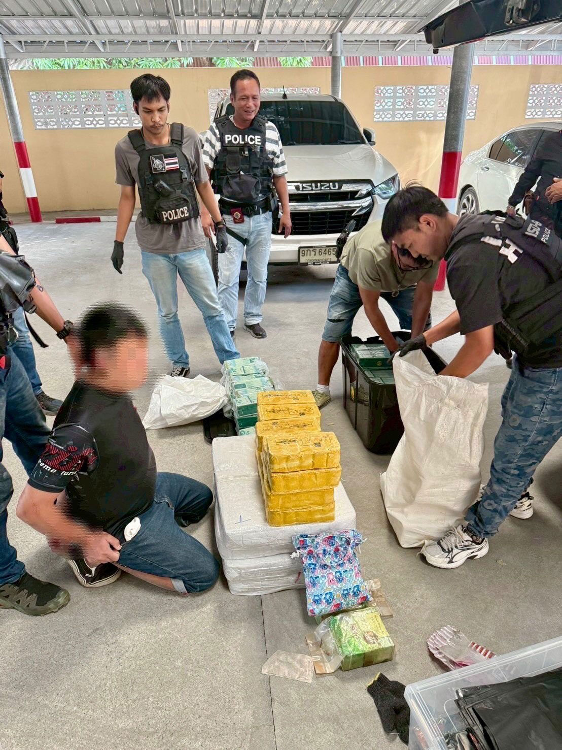 Bangkok cops arrest major drug dealer, seizing drugs worth millions | News by Thaiger