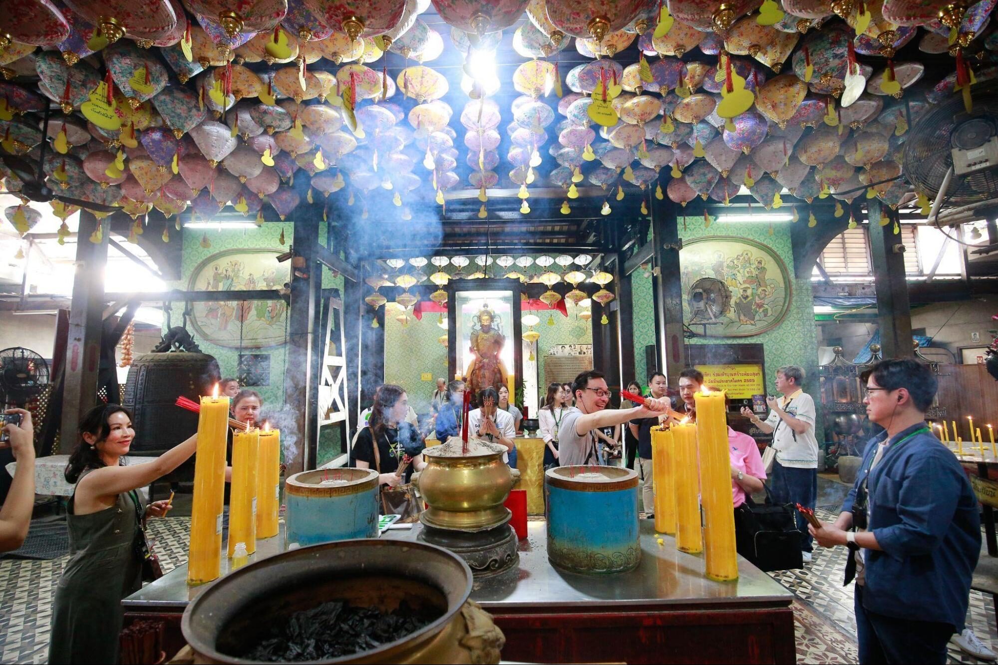 มูให้ธุรกิจปังที่ ‘วัดจีนประชาสโมสร’ หรือ ‘วัดเล่งฮกยี่’ มูให้ธุรกิจปังที่ ‘วัดจีนประชาสโมสร’ หรือ ‘วัดเล่งฮกยี่’