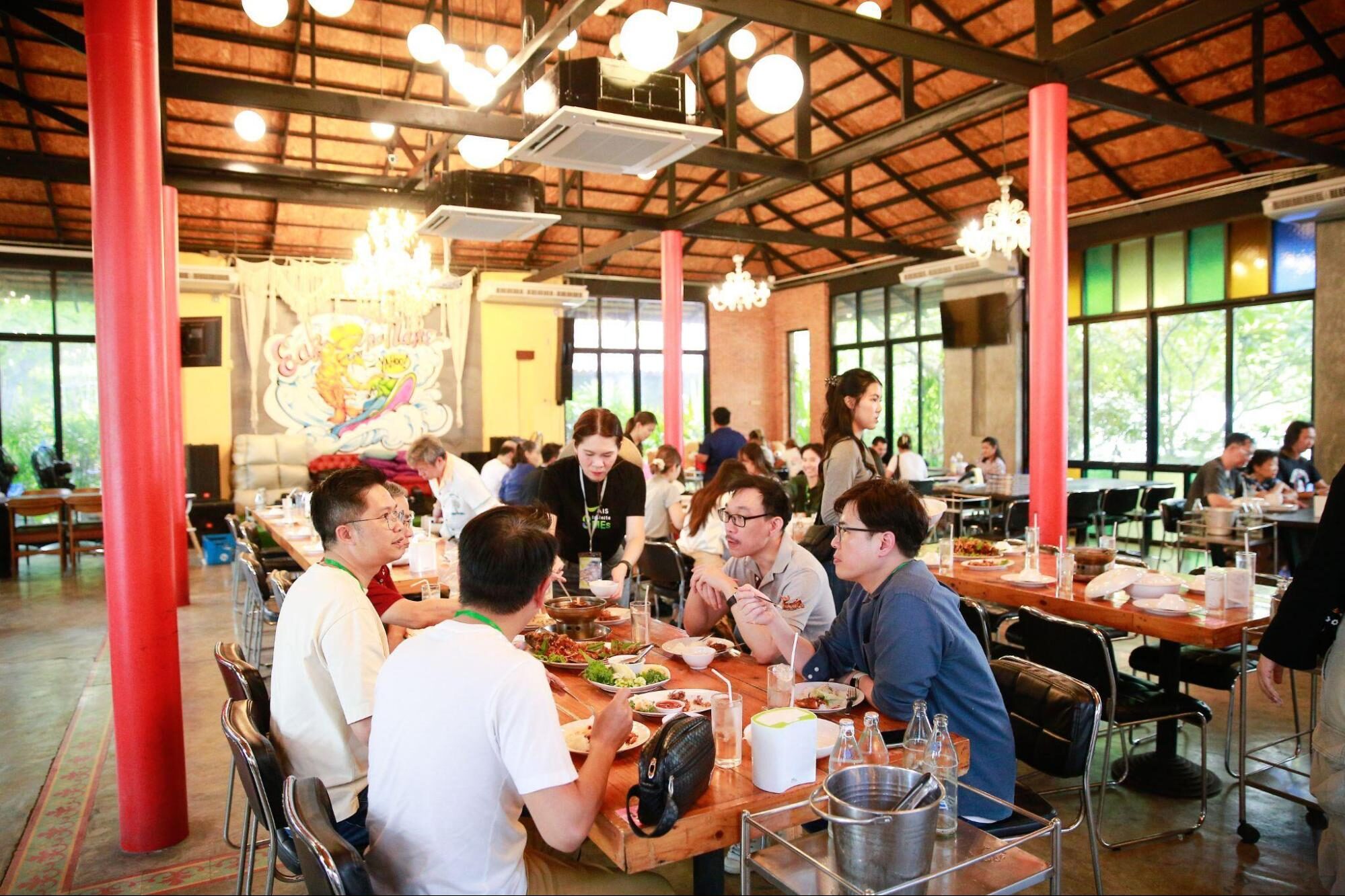อิ่มหนำสำราญกับร้านอาหารเอกเขนก อิ่มหนำสำราญกับร้านอาหารเอกเขนก