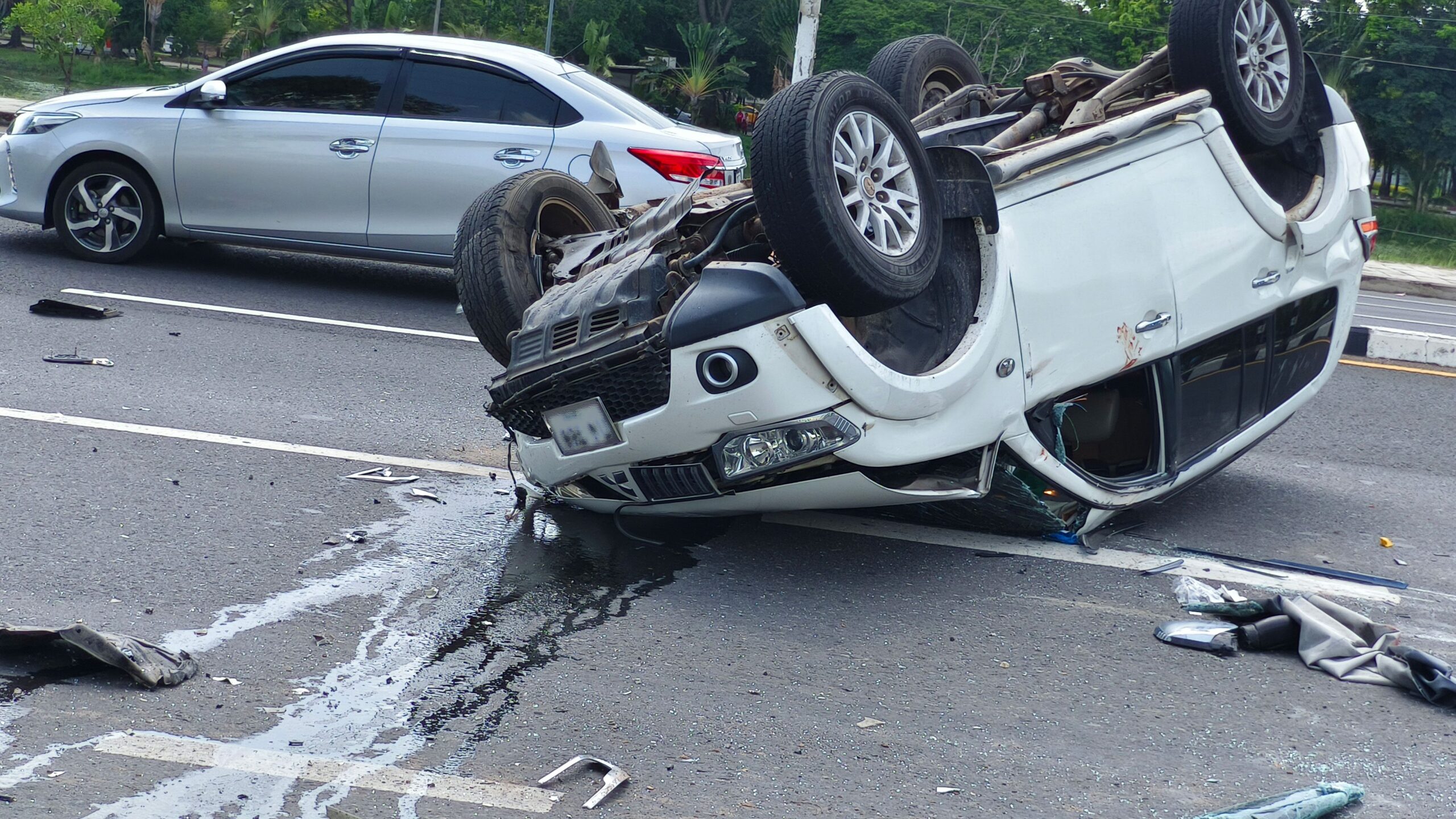 Mechanic's test drive ends in crash after sedan cuts off car | News by Thaiger
