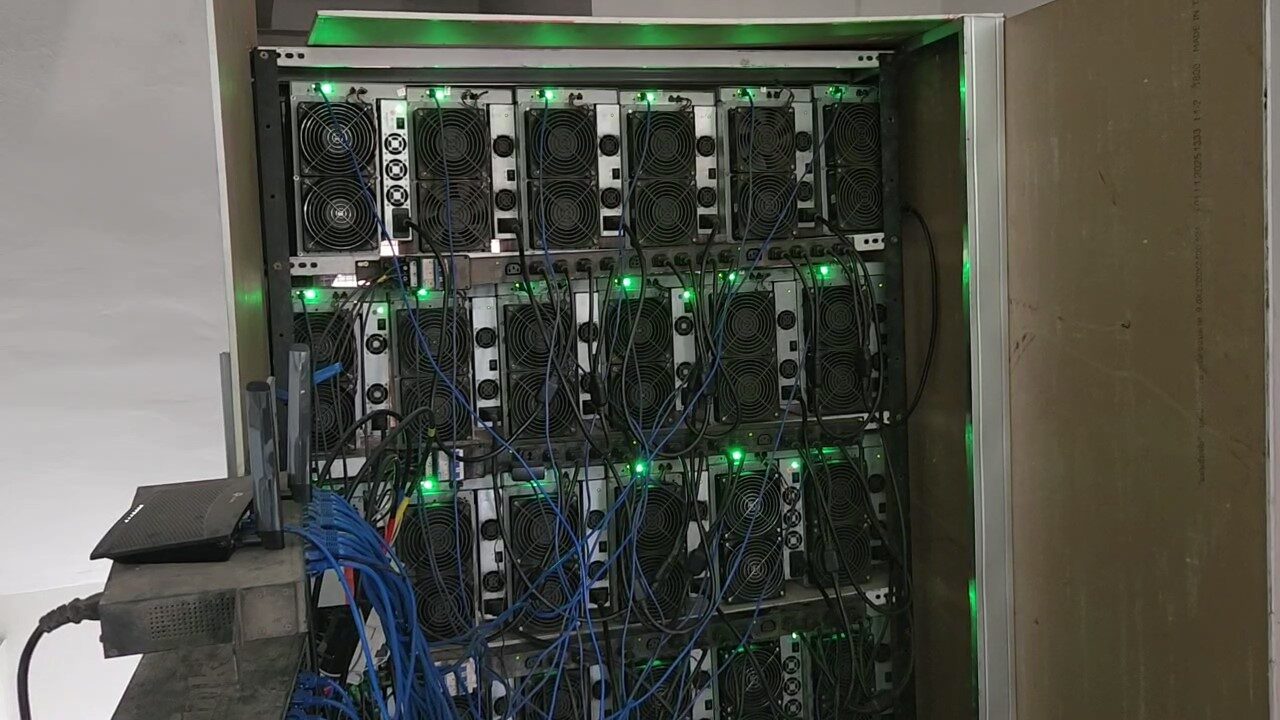 Thai police dismantle Bitcoin mining operations using state electricity | News by Thaiger