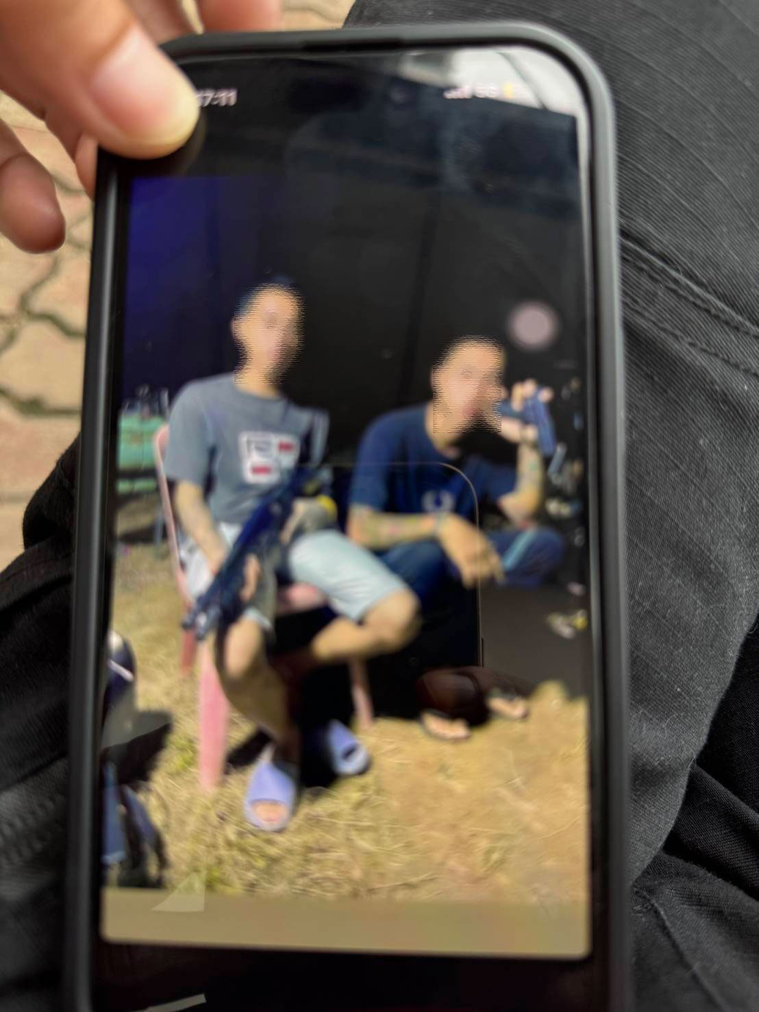โพสต์รูปปืน