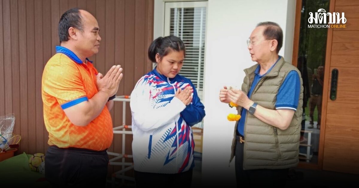 โรงเรียนบึงมะลูวิทยา ขอบคุณกำลังใจจากสมาคมยกน้ำหนักไทย หลังเหตุการณ์ชายแดน