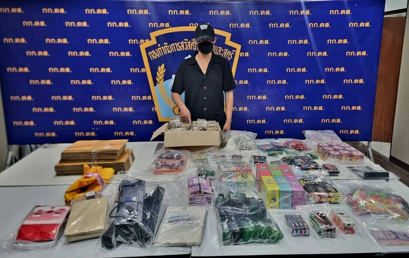 Bangkok police bust illegal cannabis shop, arrest 28 year old man | News by Thaiger