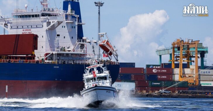 FILE PHOTO: Taiwan’s coast guard conducts its annual drill in southern Taiwan