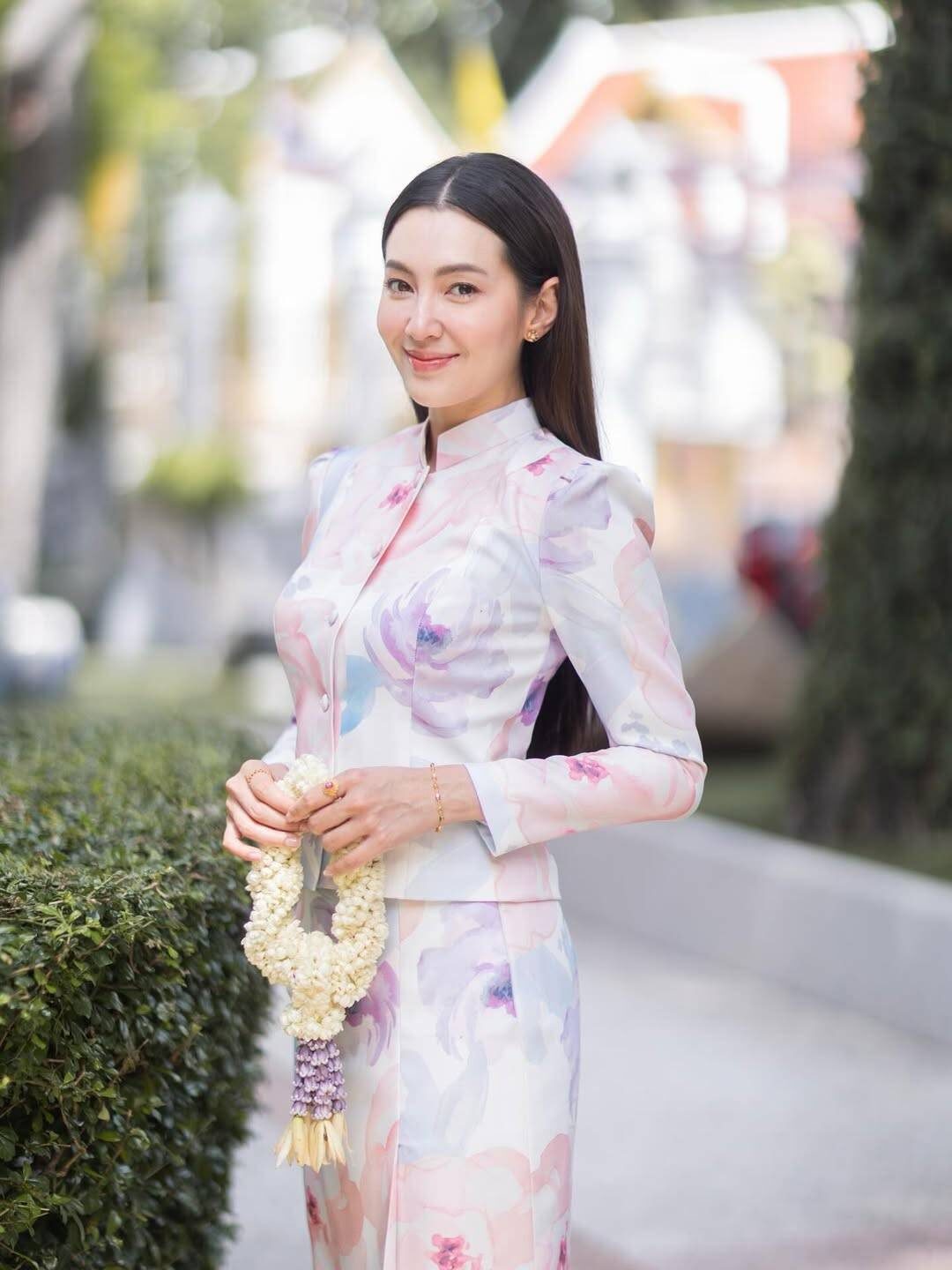 เบลล่า