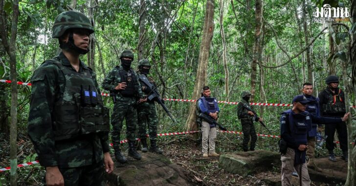Thai military personnel stand guard near Thai-Cambodian border at Chong Chub Ta Mok area in Surin Province
