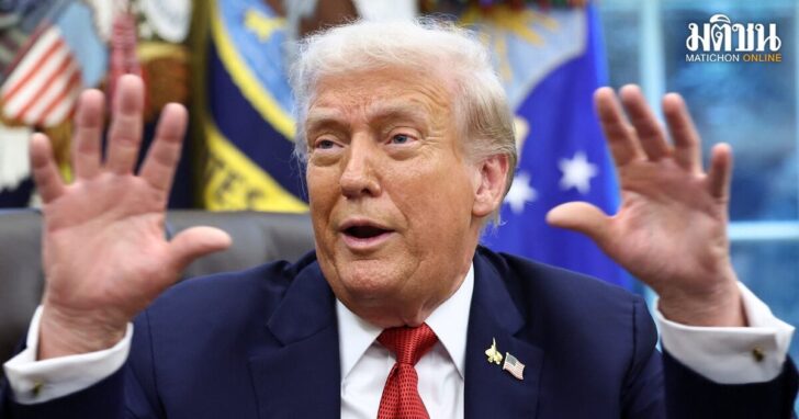 U.S. President Donald Trump signs executives orders at the White House in Washington, D.C.