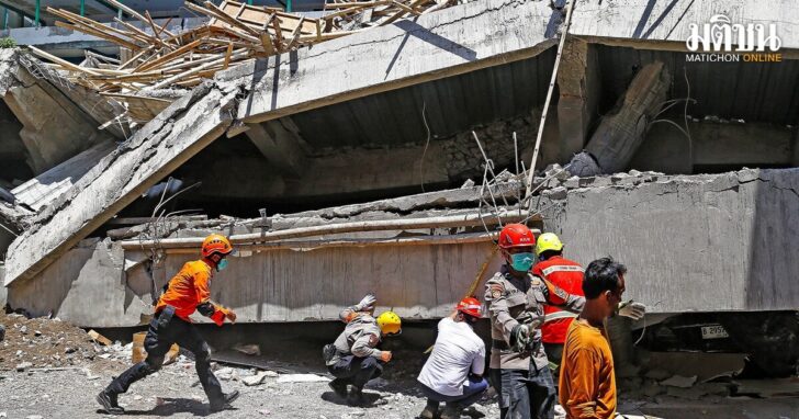 Aftermath of hall collapsing at the Al-Khoziny Islamic boarding school in Sidoarjo