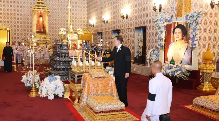 ในหลวง พระราชินี ทรงบำเพ็ญพระราชกุศลถวายพระบรมศพ ‘พระพันปีหลวง’ เป็นวันที่ 3