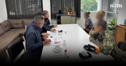 ตร.รวบชายรับจ้างเปิดบัญชีม้า 7 หมายจับ พบประวัติทำผิดทางออนไลน์ 14 คดี เจอยาบ้าอีก 60 เม็ด