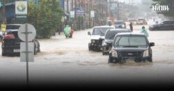 มาเลเซีย เตือนปชช. เลื่อนเดินทางมาภาคใต้ไทย เหตุน้ำท่วม นทท.มาเลย์ ติดค้างในโรงแรม