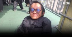 สุดตื้นตันใจ หนุ่มพิการ ฝ่าอากาศร้อน ไถสเก็ตบอร์ด เข้ากราบสักการะ พระพันปีหลวง