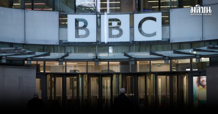Director General of BBC Tim Davie and Chief Executive of BBC News Deborah Turness resign following criticism over Trump documentary edit